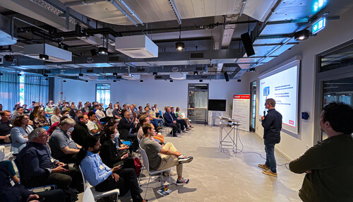 Mit rund 100 Teilnehmenden war die Veranstaltung im Oldenburger CORE sehr gut besucht. (Foto: Karina Stark/Jade HS) Mit rund 100 Teilnehmenden war die Veranstaltung im Oldenburger CORE sehr gut besucht. (Foto: Karina Stark/Jade HS)